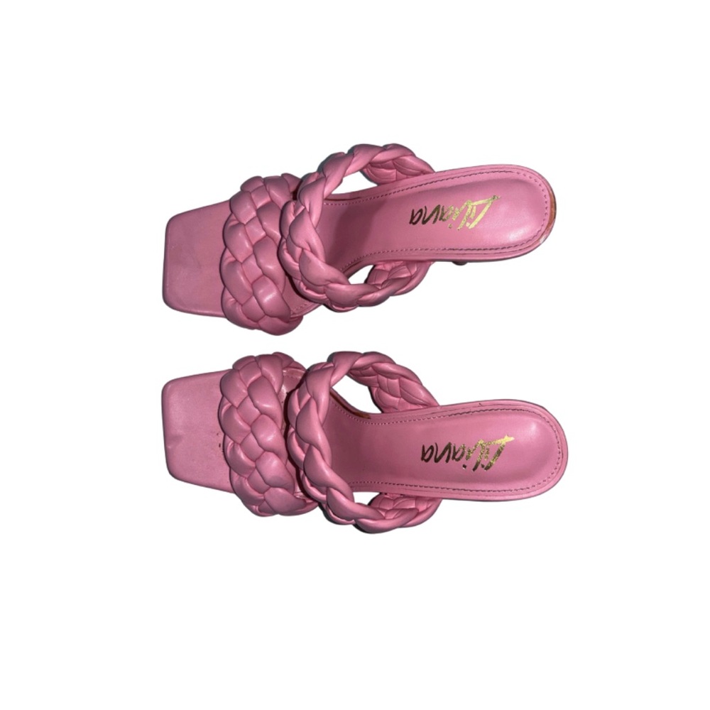 Light Pink Braid Heel Size 7 1/2 fits like a 7